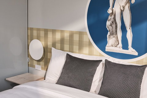 The Collectionist - Holiday Sunshine Coast 6