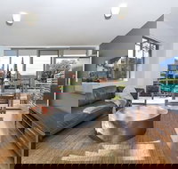 Maroubra magic 105i - Holiday Sunshine Coast