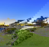 Harrington River Lodge - Sunshine Coast Tourism