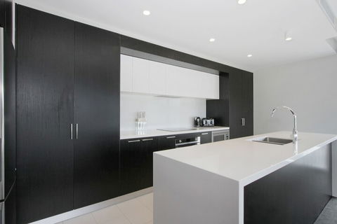 Accommodate Canberra - The Pier - Holiday Sunshine Coast 6