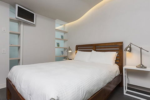 Accommodate Canberra - Nishi - Holiday Sunshine Coast 2