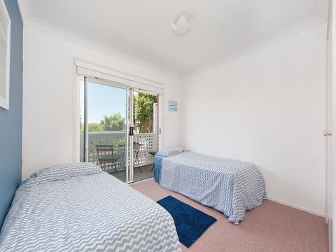 Reef Close Townhouse 3 7 - Sunshine Coast Tourism 5