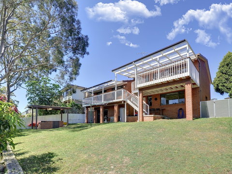 Neptunes Rest 55 Corrie Parade - Holiday Sunshine Coast 0