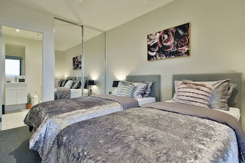 The CHANGE Apartments - Holiday Sunshine Coast 2