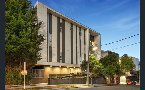 The CHANGE Apartments - Holiday Sunshine Coast 0