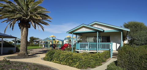 The Retreat At West Beach Parks - Holiday Sunshine Coast 3
