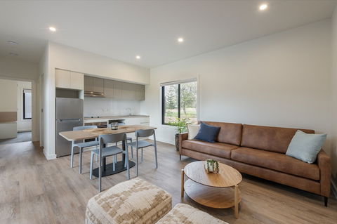 The Retreat At West Beach Parks - Holiday Sunshine Coast 2