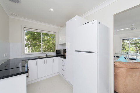 Box Beach Retreat 29 Essendene Road - Holiday Sunshine Coast 4