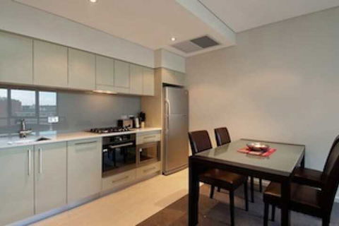 Astra Apartments Sydney - George St - Holiday Sunshine Coast 4