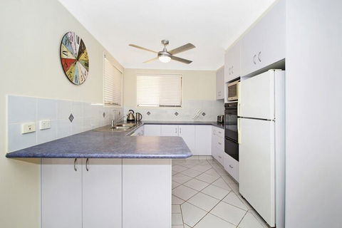 KINGSCLIFF HOLIDAY HOME On The HILL SYDS VIEW - Holiday Sunshine Coast 5