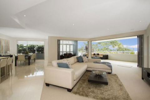 KINGSCLIFF OCEAN VIEW TERRACE By THE FIGTREE 5 - Holiday Sunshine Coast 0