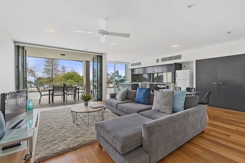 KINGSCLIFF NOR NOR EAST 101 On MARINE PARADE - Holiday Sunshine Coast 2