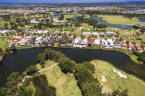 Escape At The Cove - Sunshine Coast Tourism 4