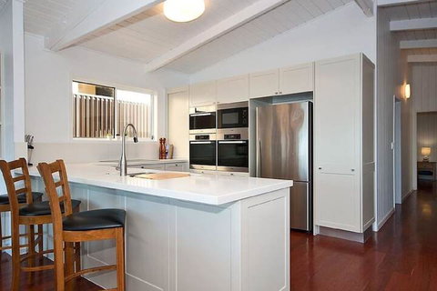 Hedges Avenue Beach House - Holiday Sunshine Coast 6