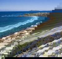 Beachfront Hallidays Point