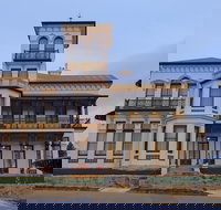 Maylands Lodge - Holiday Sunshine Coast