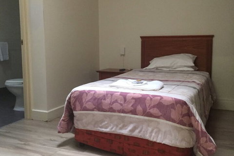 Aussie Hotel - Holiday Sunshine Coast 4