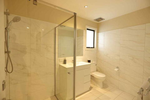 Apollo Bay Seal Apartments - Holiday Sunshine Coast 7