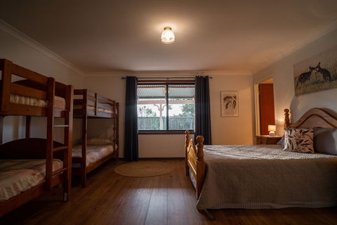 Glen Mervyn Lodge - Sunshine Coast Tourism 1