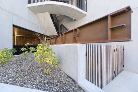 Accommodate Canberra - Azure - Holiday Sunshine Coast 0