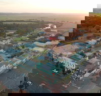 Orbost Club Hotel - Holiday Sunshine Coast