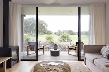 Bangalay Luxury Villas - Holiday Sunshine Coast 3