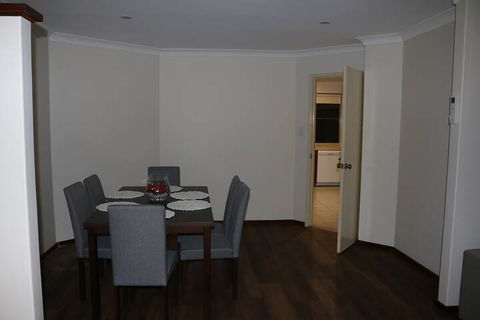 Cozy Stay At Dunstan - Holiday Sunshine Coast 3