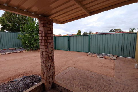 Cozy Stay At Dunstan - Holiday Sunshine Coast 5