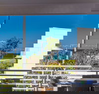 A PERFECT STAY - Sandy Feet