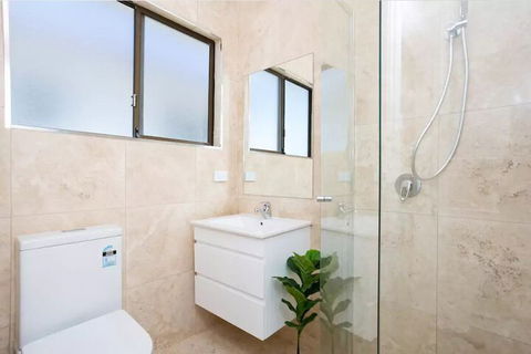 EJ Homes At The Entrance - Holiday Sunshine Coast 7