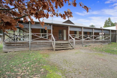 Stoney Creek - On Morses Creek Road - Sunshine Coast Tourism 0