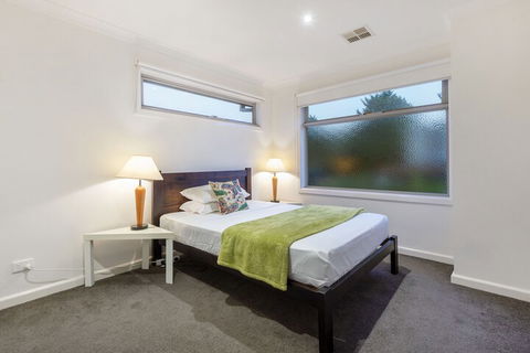 Aquawaters House By Barefoot Beach Stays - Holiday Sunshine Coast 7