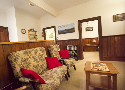 Creek Cottage - Holiday Sunshine Coast 5