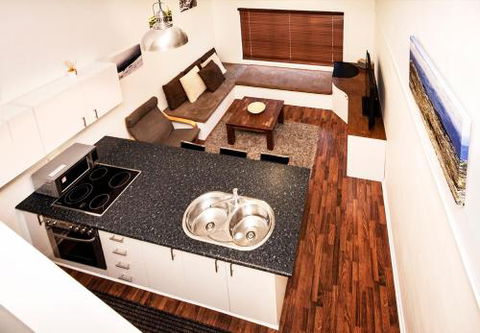 Central Abode Modern Apartment In The Heart Of Jindabyne - Holiday Sunshine Coast 3
