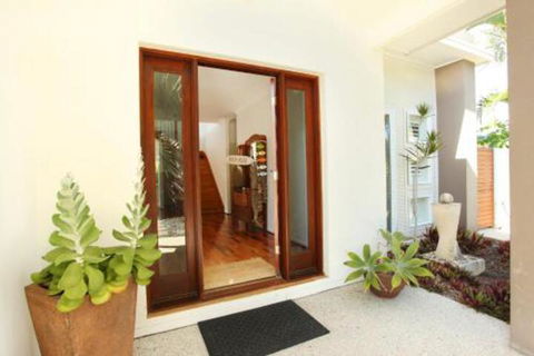 3 Bauhinia Crescent Marcoola PET FRIENDLY LINEN SUPPLIED 500 BOND - Holiday Sunshine Coast 3