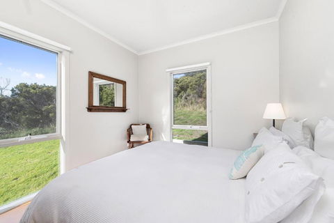 Joanna Cottage - Holiday Sunshine Coast 1