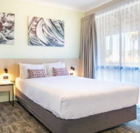 Nightcap at Wanneroo Tavern - Holiday Sunshine Coast