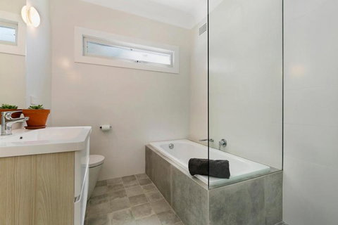 Bayscape At Hardys Bay / Killcare - Holiday Sunshine Coast 2