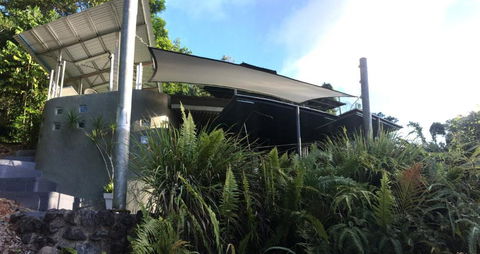 Earthship Daintree - Holiday Sunshine Coast 4