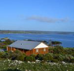 Pelican Lagoon Cabin - Holiday Sunshine Coast