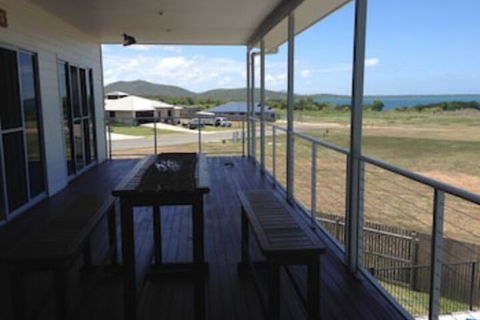 The Beach House - Holiday Sunshine Coast 0