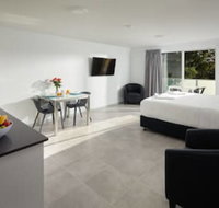East Maitland Executive Apartments - Holiday Sunshine Coast