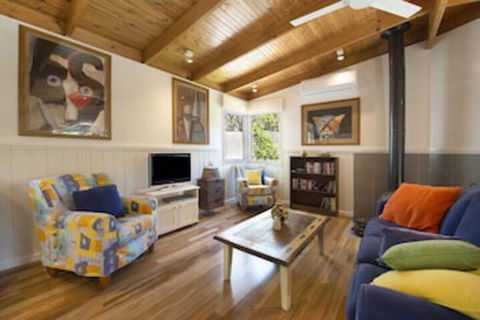 Just Beachy Beach House Pet Friendly! - Holiday Sunshine Coast 0