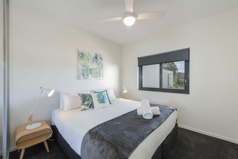 Astra Apartments Broadmeadow - Holiday Sunshine Coast 2