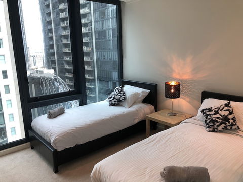 ReadySet Apartments Southbank One - Sunshine Coast Tourism 3