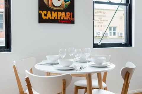 Balmain Modern Apartments - Holiday Sunshine Coast 3