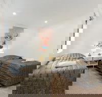 Balmain Modern Apartments - Holiday Sunshine Coast