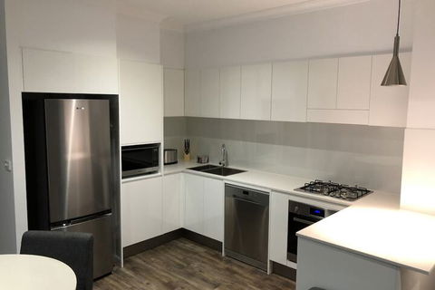 Nouveau On Young - Sunshine Coast Tourism 2
