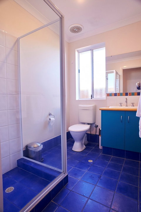 Golf And Beach Retreat - Holiday Sunshine Coast 6