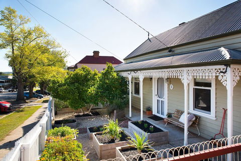 Albert Cottage - Holiday Sunshine Coast 1